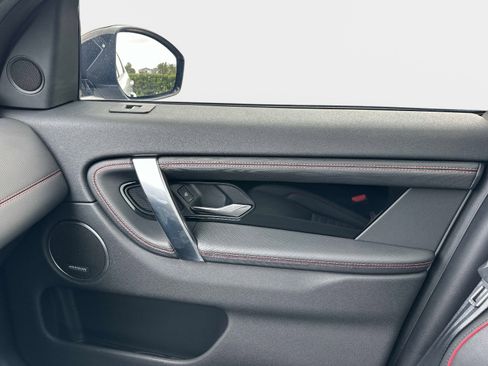 Used 2023 Land Rover Discovery Sport SE R-Dynamic image 22