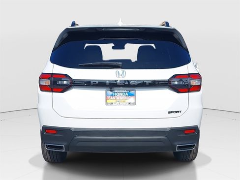 New 2025 Honda Pilot Sport image 6