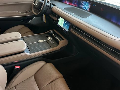 New 2026 Lincoln Navigator Black Label AWD/4WD image 17