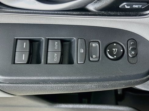 Used 2017 Honda CR-V EX-L image 15