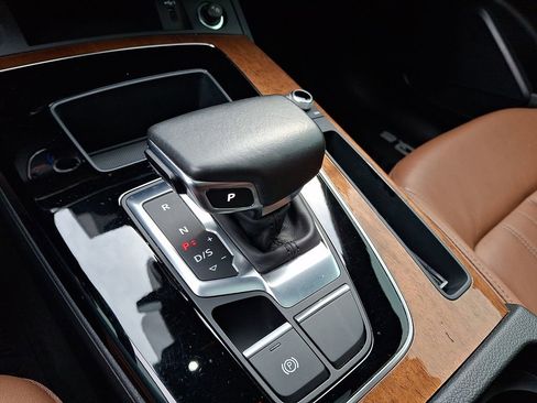 Certified 2023 Audi Q5 2.0T Premium w/ Convenience Package image 16