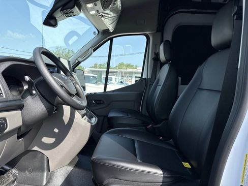 New 2026 Ford Transit 250 148 Medium Roof w/ Load Area Protection Package RWD image 10