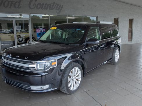 Used 2019 Ford Flex Limited w/ Equipment Group 301A FWD image 2