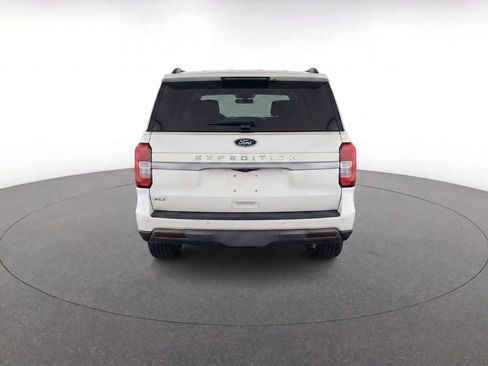 Used 2024 Ford Expedition XLT RWD image 6