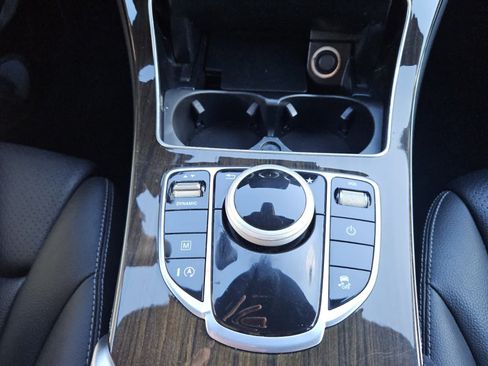 Used 2019 Mercedes-Benz GLC 300 4MATIC image 14