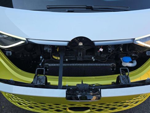Used 2025 Volkswagen ID. Buzz Pro S Plus AWD/4WD image 22