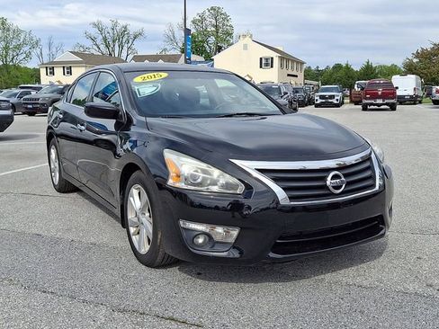 Used 2015 Nissan Altima 2.5 SV FWD image 2