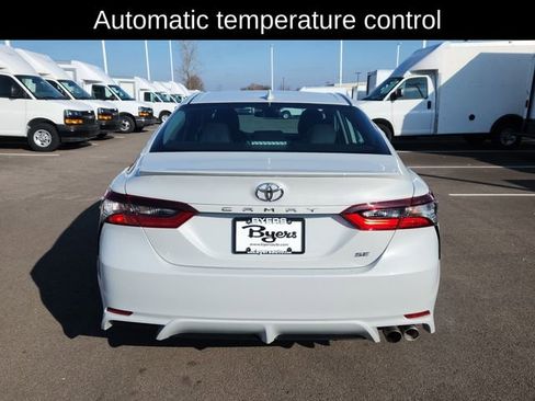 Used 2023 Toyota Camry SE image 7