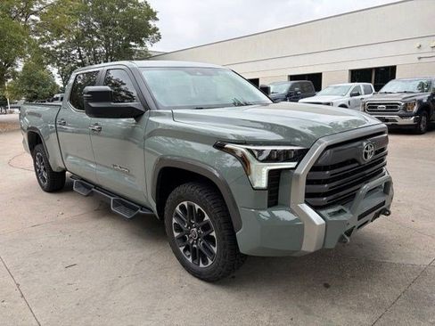 Used 2024 Toyota Tundra Limited AWD/4WD image 7