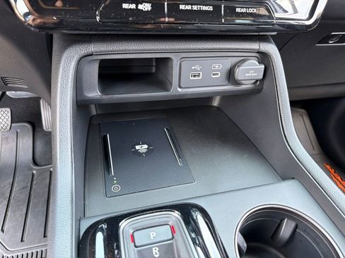 Certified 2025 Honda Pilot TrailSport image 15