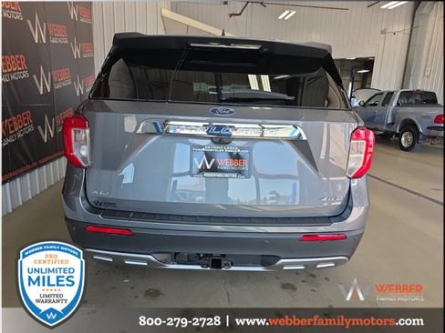 Used 2024 Ford Explorer XLT w/ Equipment Group 202A AWD/4WD image 5