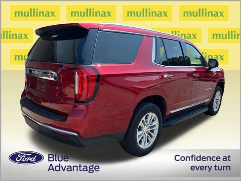 Used 2023 GMC Yukon SLT w/ SLT Premium Package RWD image 3