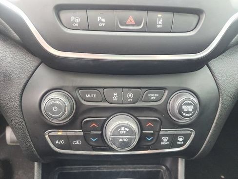 Used 2023 Jeep Cherokee Altitude Lux w/ Lux Elite Package AWD/4WD image 9