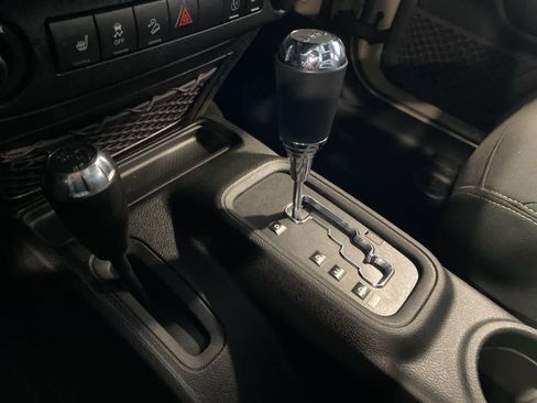 Used 2017 Jeep Wrangler Unlimited Sahara w/ Connectivity Group image 22