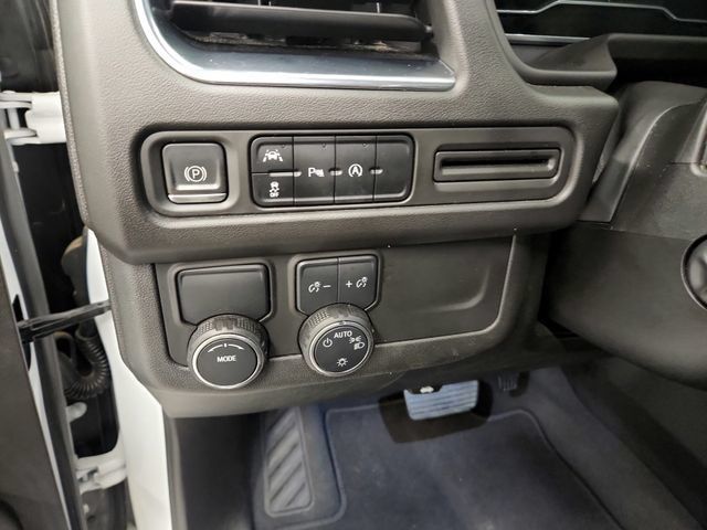Used 2023 Chevrolet Suburban Premier RWD image 31