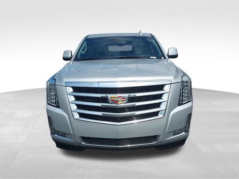 Used 2020 Cadillac Escalade ESV Luxury AWD/4WD image 8