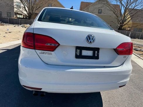 Used 2014 Volkswagen Jetta SE image 12