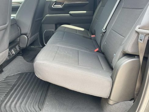 Used 2024 Chevrolet Silverado 1500 LT AWD/4WD image 10