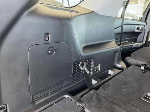 Used 2023 Ford Explorer XLT w/ Equipment Group 202A image 28