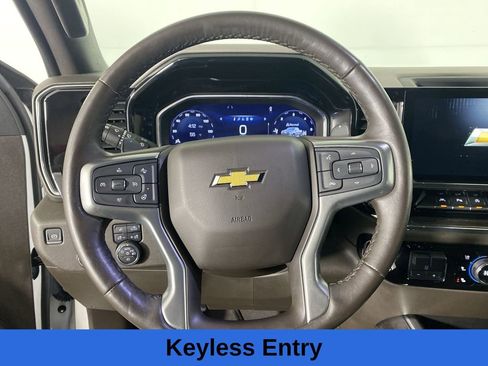 Used 2023 Chevrolet Silverado 1500 LTZ image 14