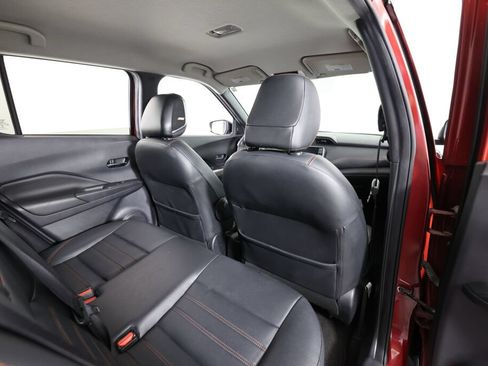 Used 2019 Nissan Kicks SR w/ SR Premium Package FWD image 19