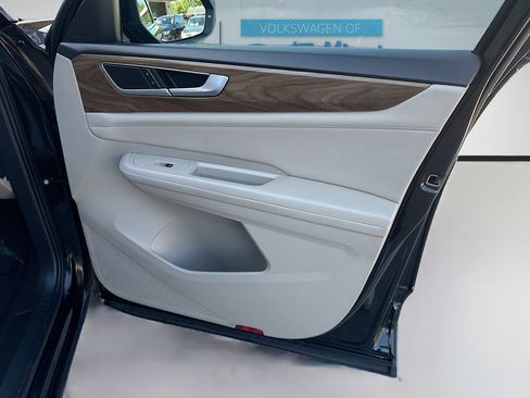 Used 2024 Volkswagen Atlas SE image 34