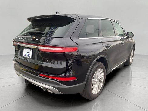 Used 2024 Lincoln Corsair AWD w/ Towing Package image 5