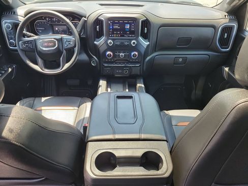 Used 2022 GMC Sierra 1500 AT4 w/ AT4 Preferred Package AWD/4WD image 14