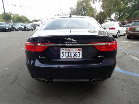 Used 2017 Jaguar XF Prestige image 12