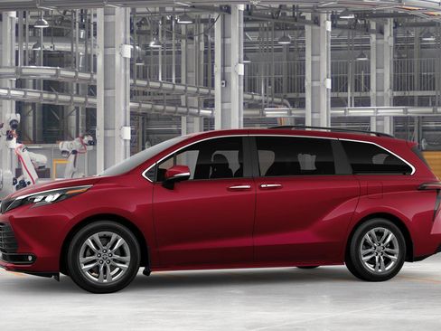 New 2026 Toyota Sienna XLE FWD image 5