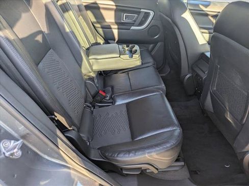 Used 2018 Land Rover Discovery Sport SE AWD/4WD image 19