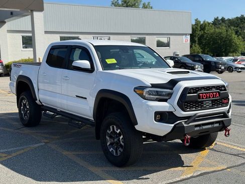 Used 2023 Toyota Tacoma TRD Off-Road AWD/4WD image 8