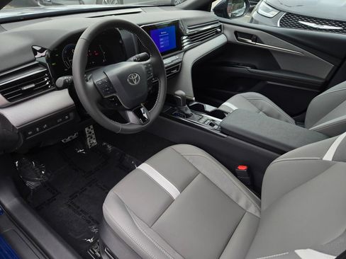 Used 2026 Toyota Camry SE FWD image 8