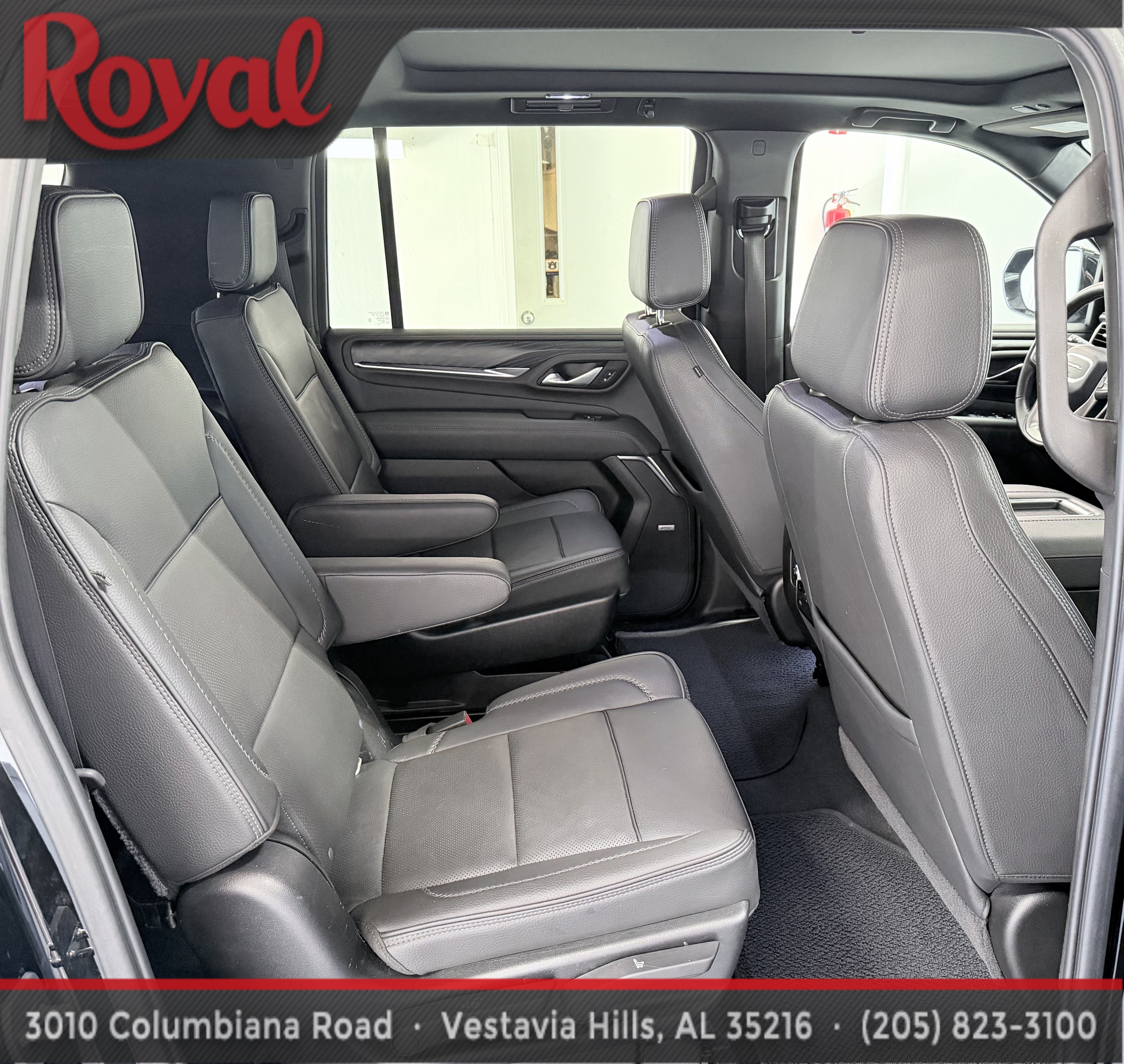 Used 2021 GMC Yukon XL Denali w/ Advanced Technology Package AWD/4WD image 19