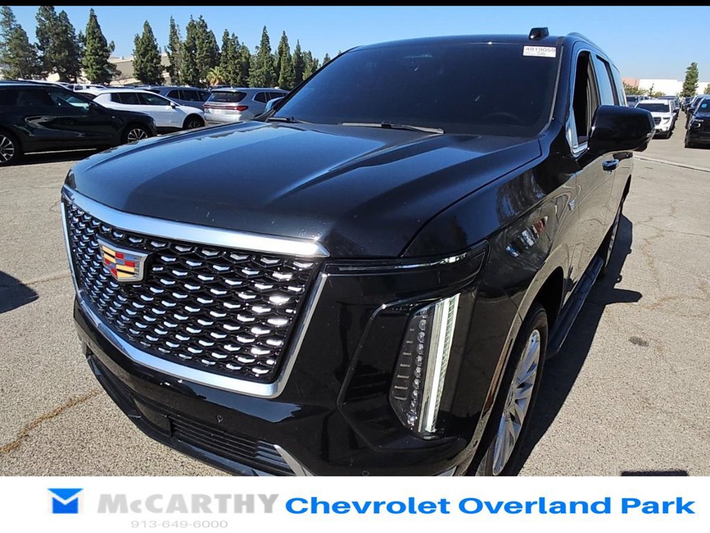 Used 2025 Cadillac Escalade Luxury AWD/4WD image 1