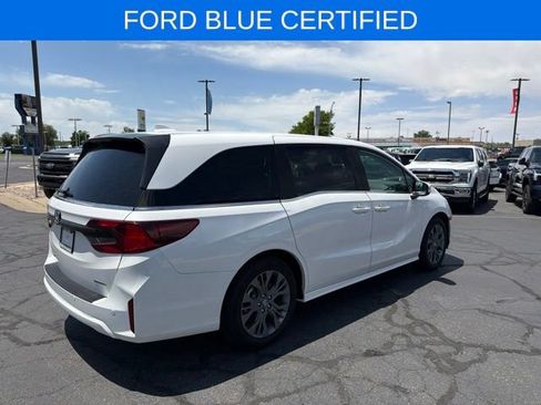 Used 2025 Honda Odyssey Touring image 6