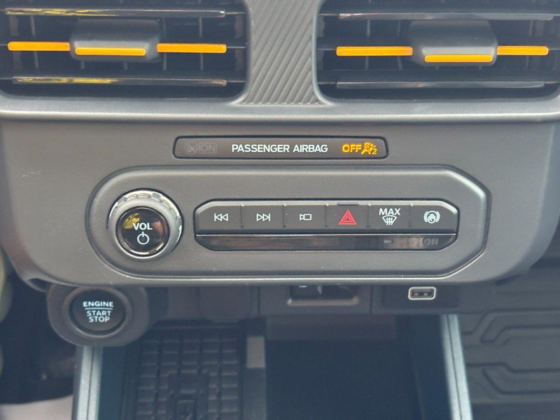 Used 2025 Ford Maverick Tremor AWD/4WD image 24
