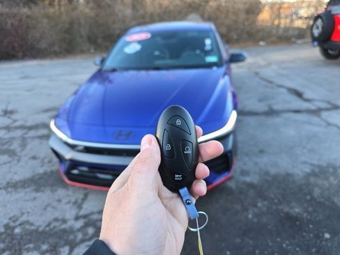 Used 2025 Hyundai Elantra N image 34