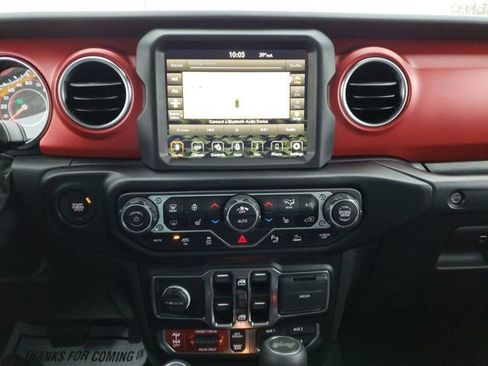 Used 2022 Jeep Wrangler Unlimited Rubicon w/ Trailer Tow Package image 21