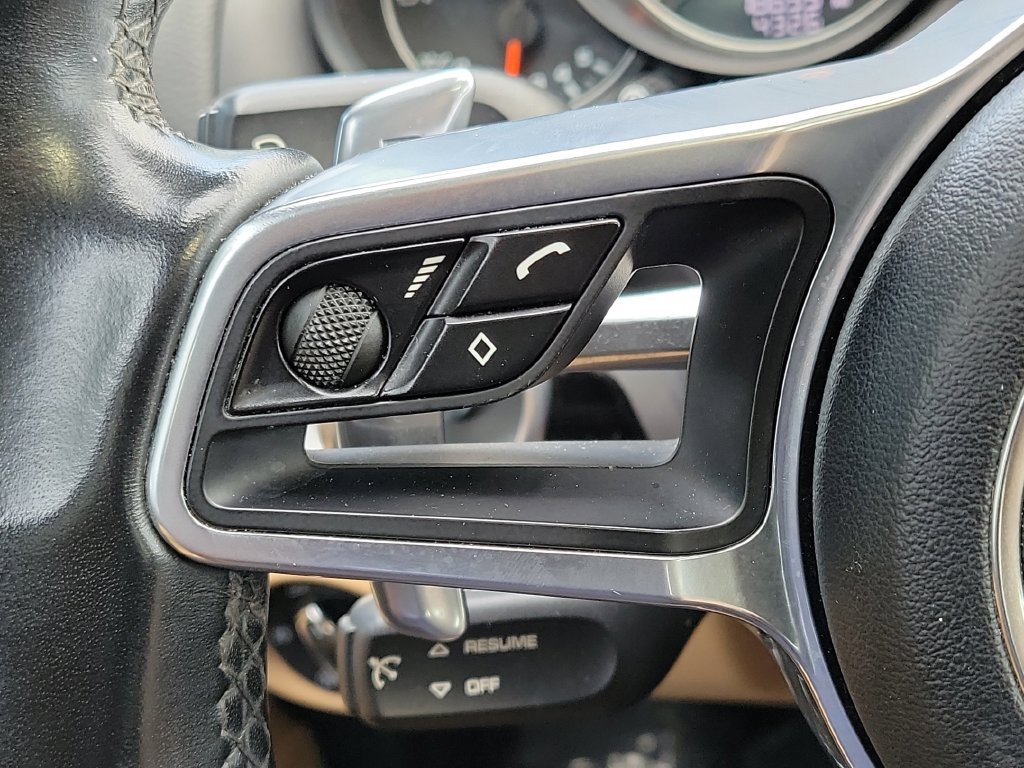 Used 2018 Porsche Cayenne Platinum Edition w/ Premium Package AWD/4WD image 30