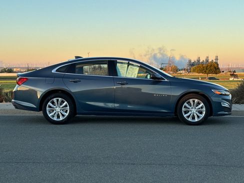 Used 2024 Chevrolet Malibu LT image 3
