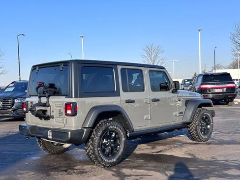 Used 2022 Jeep Wrangler Unlimited Sport image 4