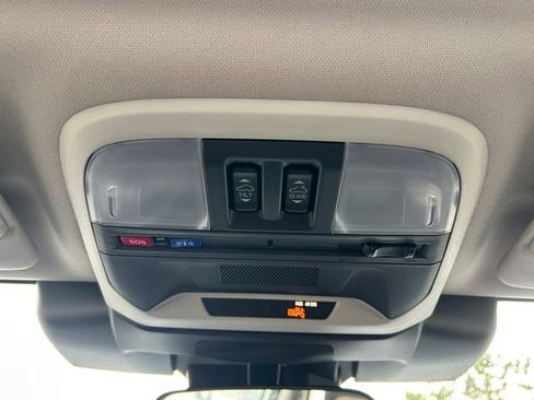 Certified 2025 Subaru Crosstrek 2.0i Premium image 28