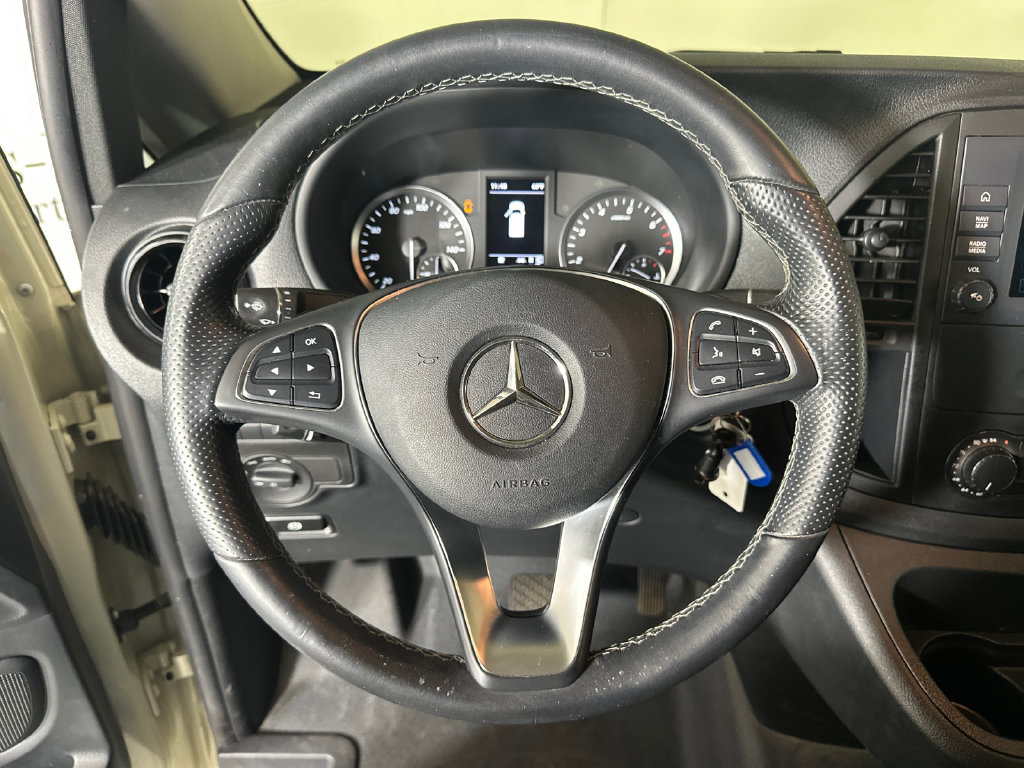Used 2023 Mercedes-Benz Metris image 23