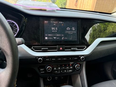 Used 2022 Kia Niro LX FWD image 26