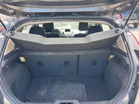 Used 2016 Ford Fiesta SE w/ Cold Weather Package FWD image 9