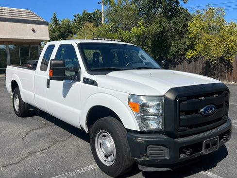 Used 2016 Ford F250 XL w/ Power Equipment Group RWD image 2