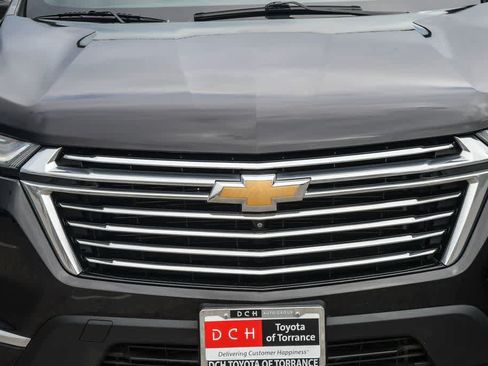 Used 2022 Chevrolet Traverse Premier FWD image 5