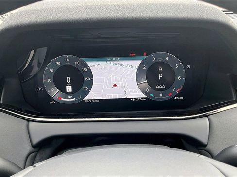 Used 2025 Land Rover Range Rover Evoque S image 22