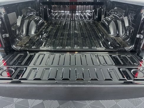 Used 2026 RAM 1500 Laramie w/ Night Edition RWD image 28